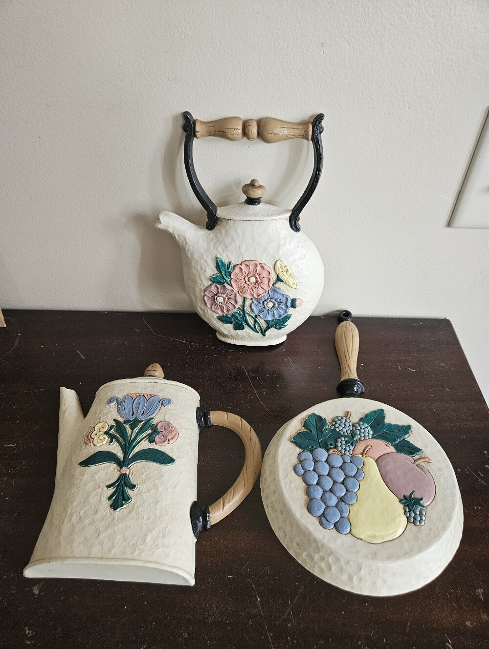 1995 Home Interiors Wall Plaques Set of 3 Teapot Coffee Pot Skillet Floral Fruit